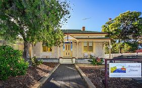 Armadale House - Kingscote